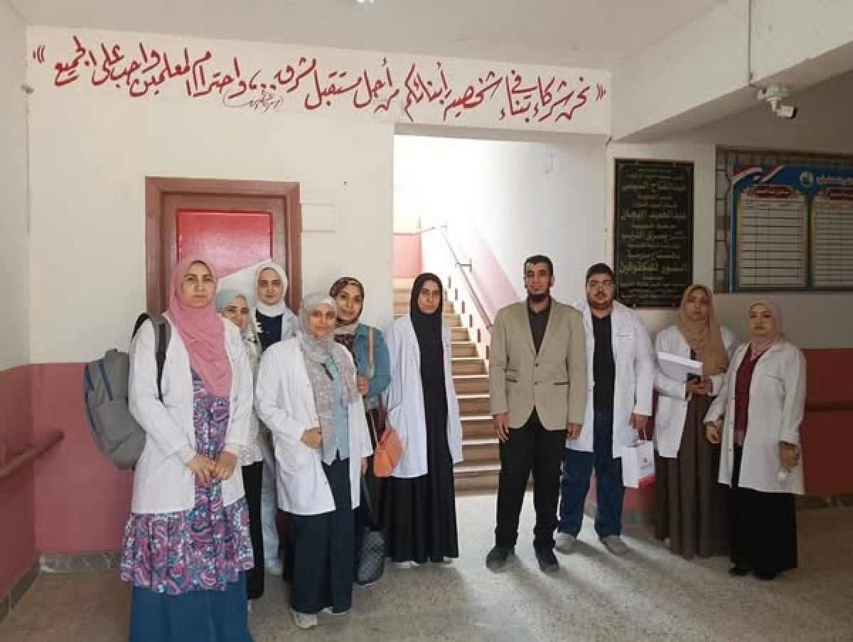 الكشف علي 133حالة فى قافلة طبية لجامعة بنها بمدرسة المكفوفين ببنها