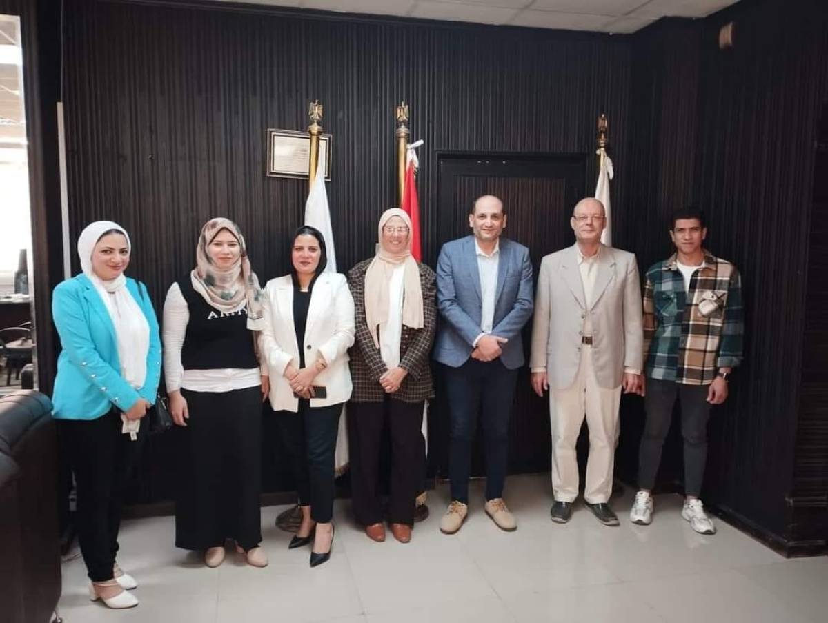 كلية الآداب تنظم "عمل المرأة في ظل واجباتها الأسرية"