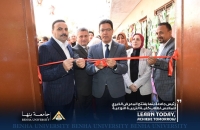 رئيس جامعة بنها يفتتح المعرض الخيري للملابس لطلاب كلية التربية النوعية